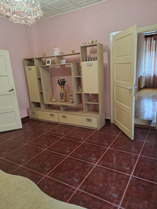 CASA DE VANZARE IN HD