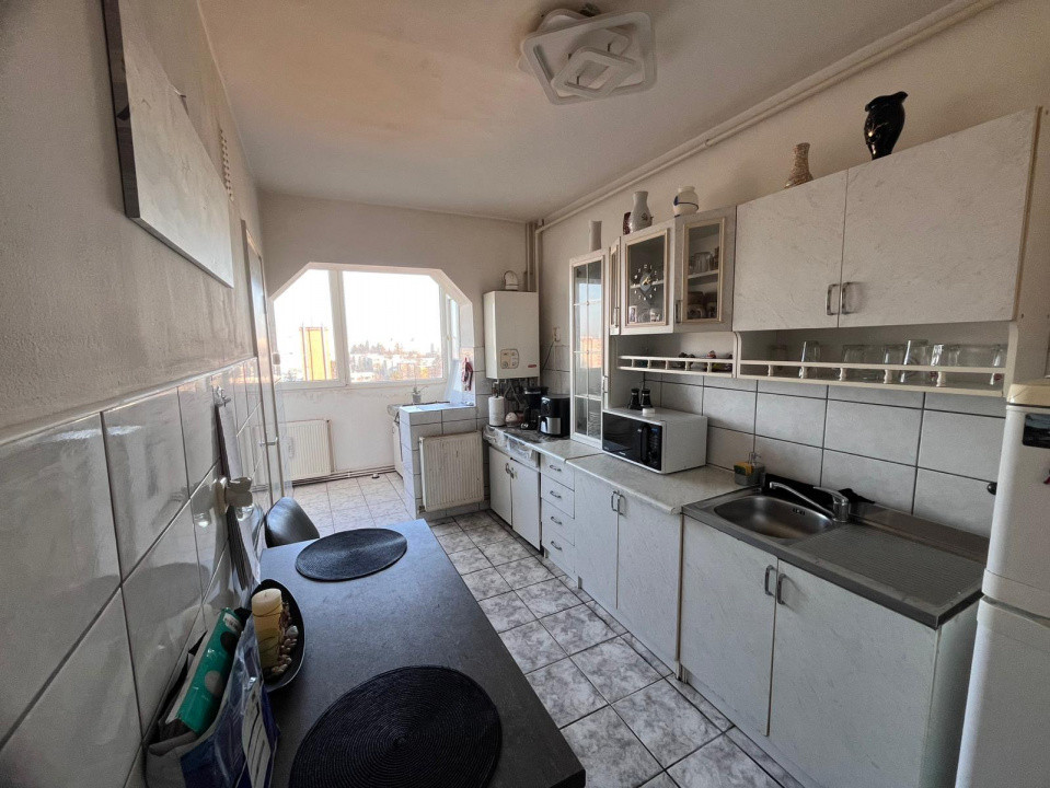 Apartament 3 camere decomandat, 70 mp, balcon izolat – zonă ASTRA, Brașov