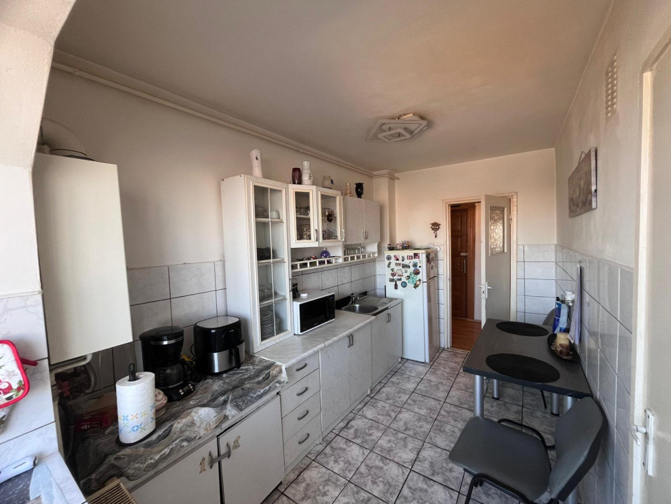 Apartament 3 camere decomandat, 70 mp, balcon izolat – zonă ASTRA, Brașov