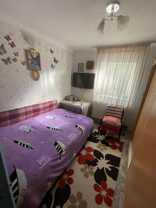 Casă cu 3 camere, garaj și curte spațioasă – zona Giulești 
