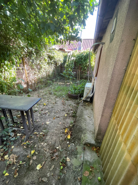 Casă cu 3 camere, garaj și curte spațioasă – zona Giulești 