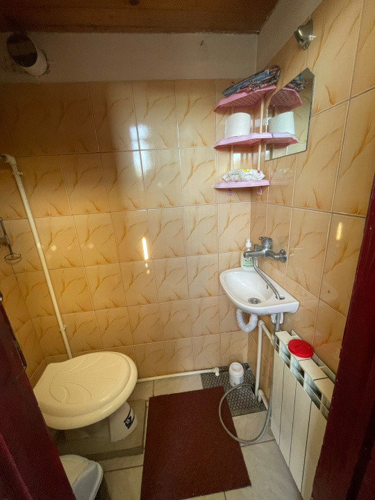 Casă cu 3 camere, garaj și curte spațioasă – zona Giulești 