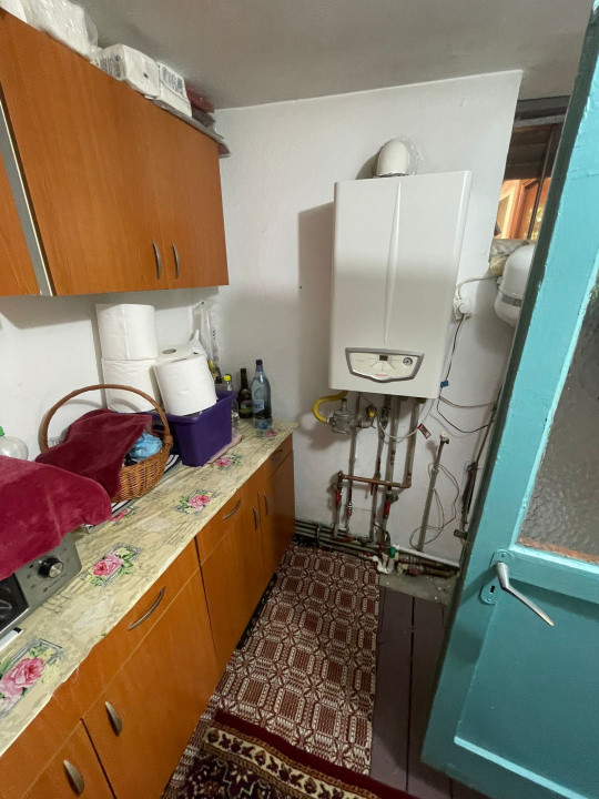 Casă cu 3 camere, garaj și curte spațioasă – zona Giulești 