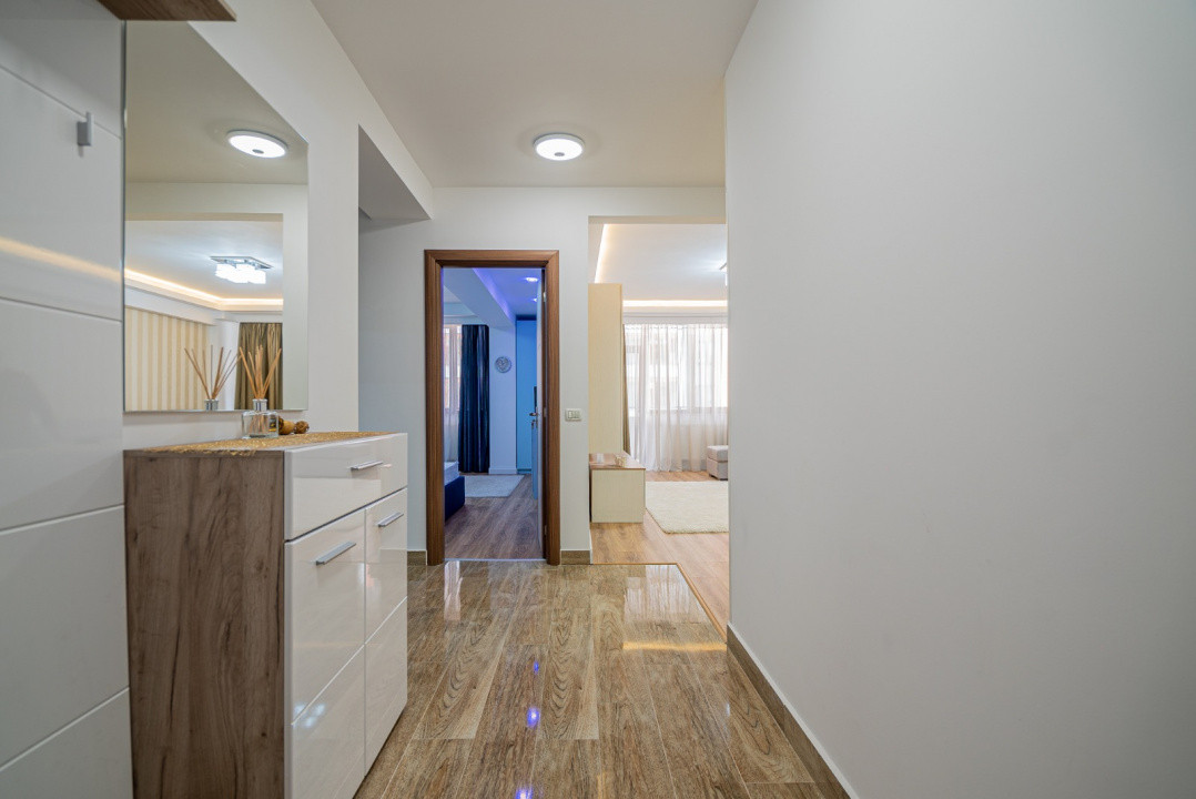 Apartament 3 camere, 100 m², decomandat, parcare subterană – zona Coresi