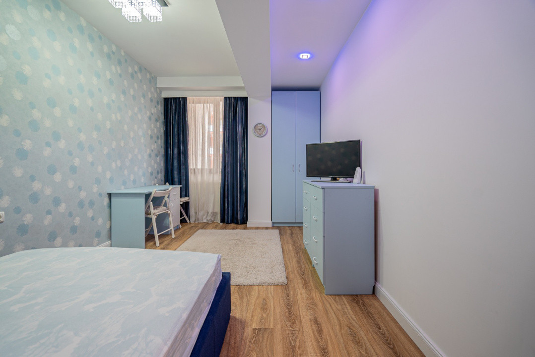 Apartament 3 camere, 100 m², decomandat, parcare subterană – zona Coresi