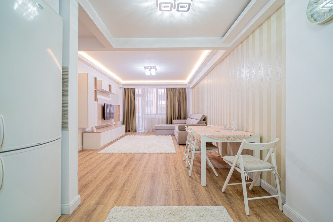 Apartament 3 camere, 100 m², decomandat, parcare subterană – zona Coresi