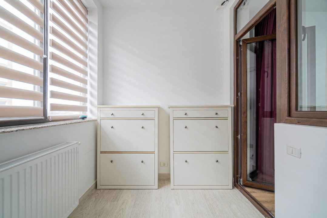 Apartament 3 camere, 100 m², decomandat, parcare subterană – zona Coresi