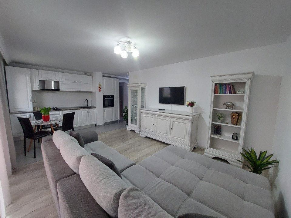 Închiriere 2 camere – Urban Residence, etaj 5, complet mobilat