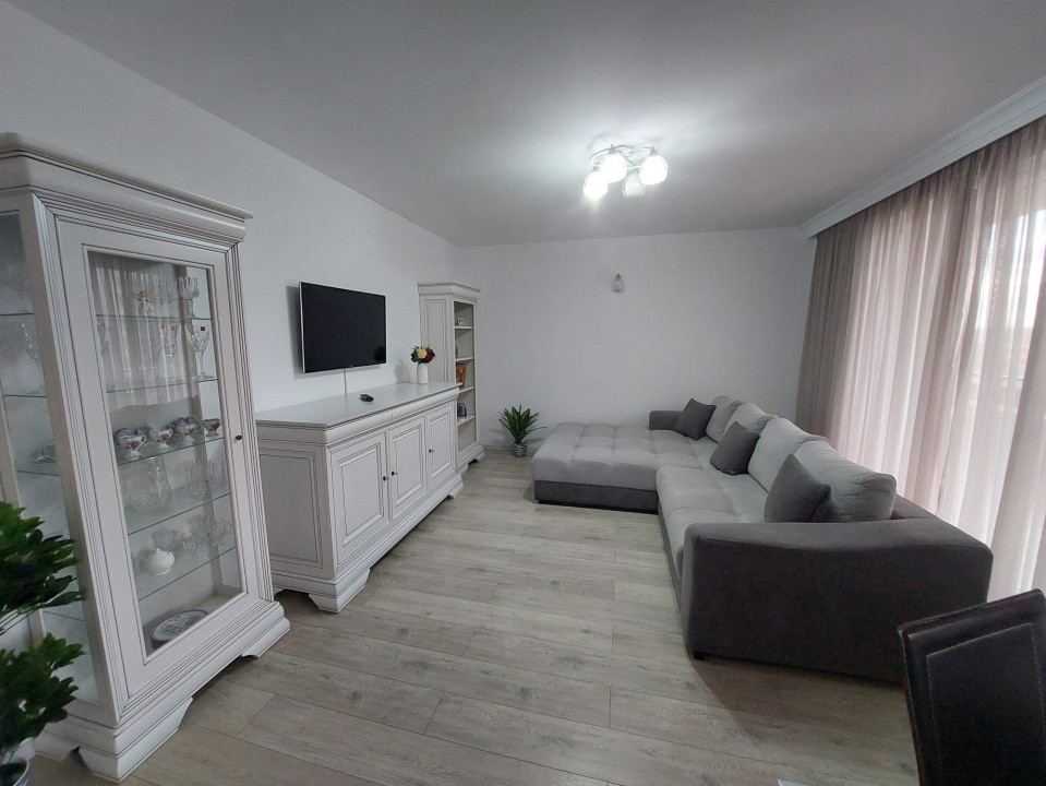 Închiriere 2 camere – Urban Residence, etaj 5, complet mobilat