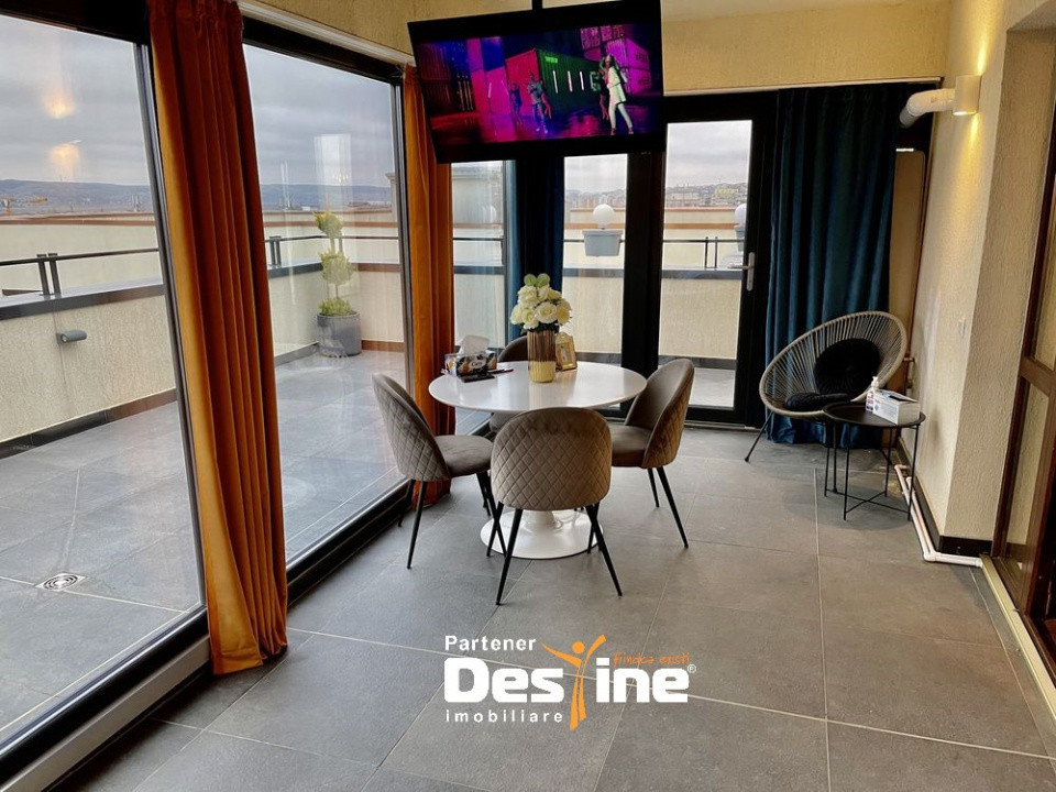 Apartament tip Penthouse - 3 camere - Păcurari