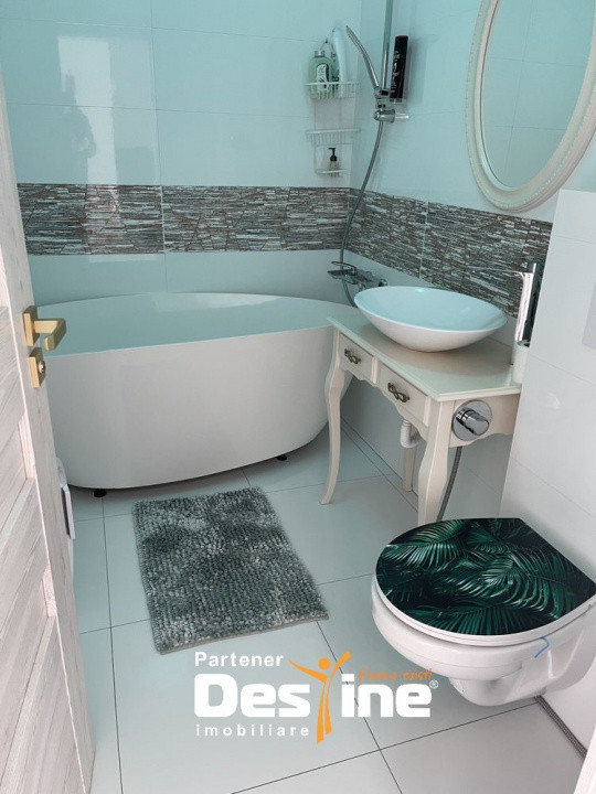 Apartament tip Penthouse - 3 camere - Păcurari