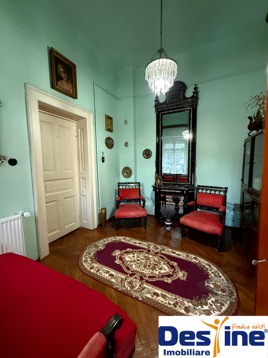 Casa centrala cu istorie si teren generos de 800mp