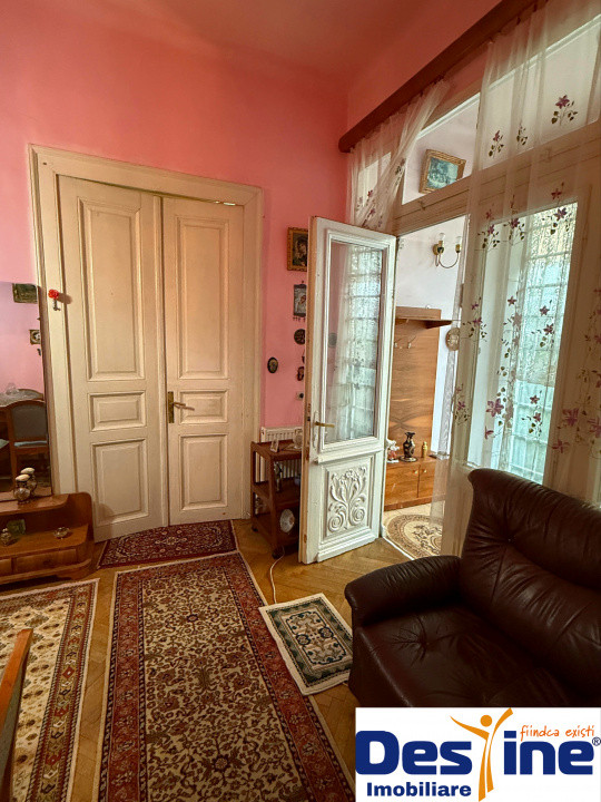 Casa centrala cu istorie si teren generos de 800mp