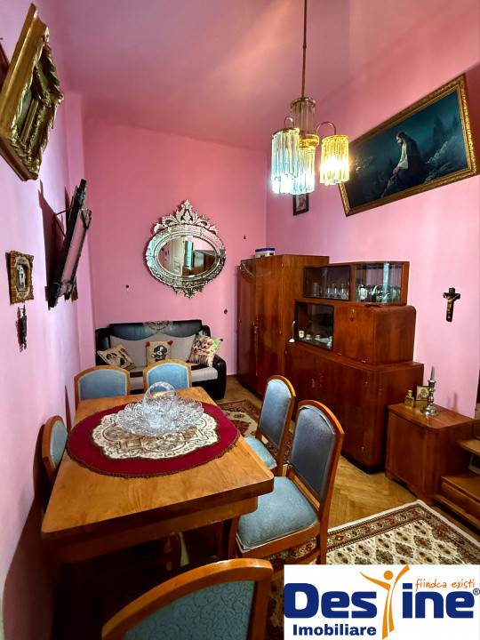Casa centrala cu istorie si teren generos de 800mp