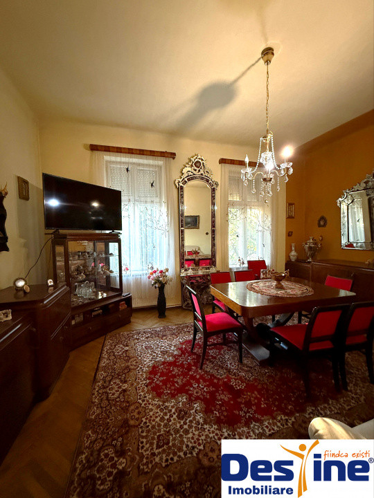 Casa centrala cu istorie si teren generos de 800mp