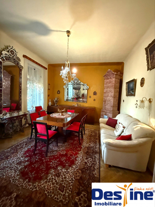 Casa centrala cu istorie si teren generos de 800mp