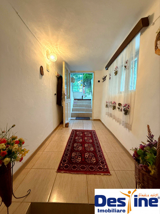 Casa centrala cu istorie si teren generos de 800mp