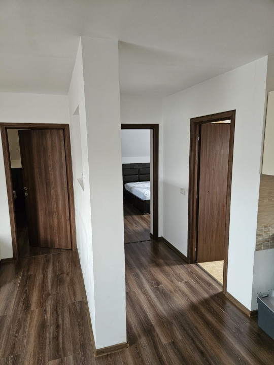 📍 3 camere de închiriat în Brașov, la mansardă, 10 min de mers pe jos de Centru
