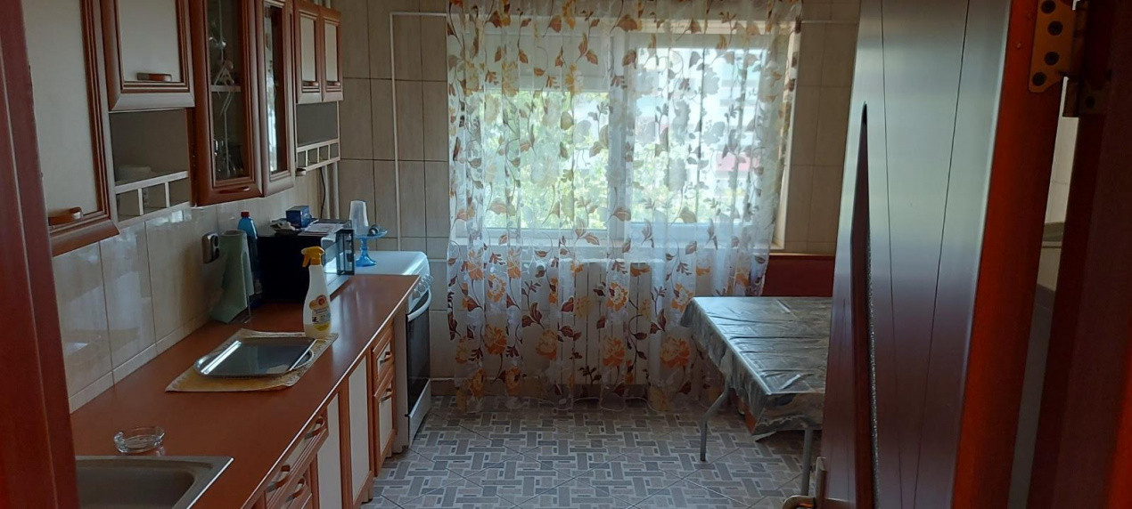APARTAMENT 3 CAMERE DECOMANDAT | ZONA SALAJ