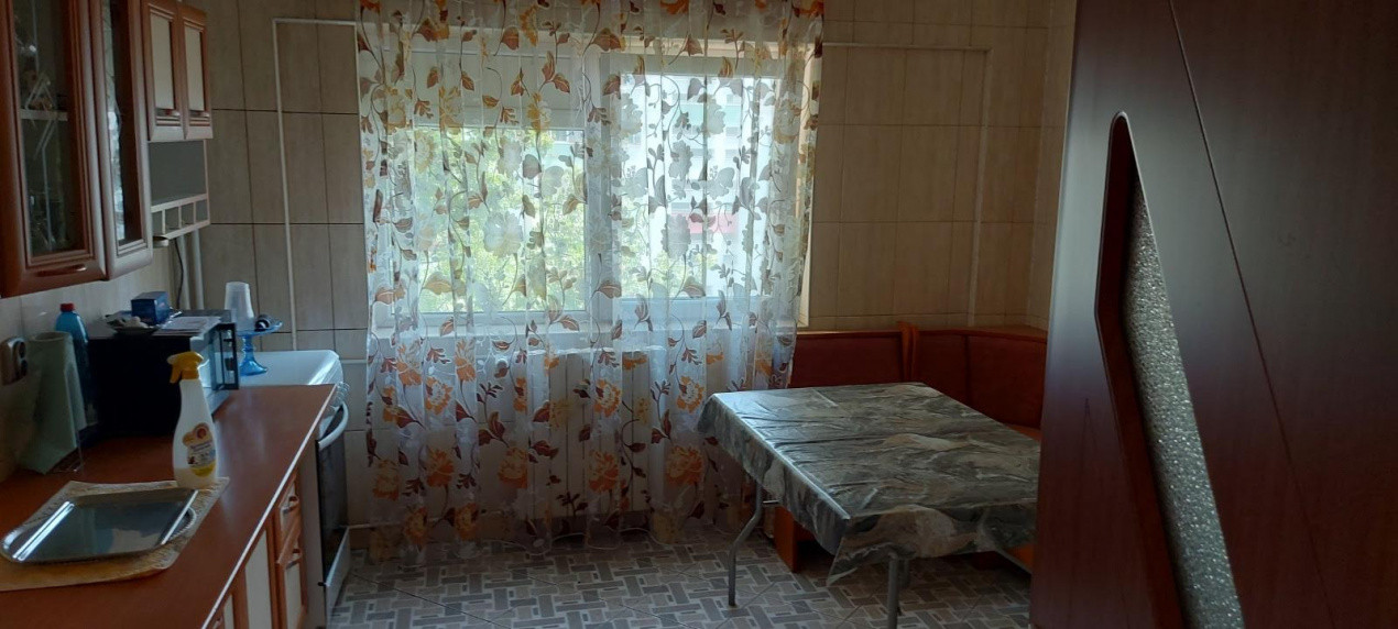 APARTAMENT 3 CAMERE DECOMANDAT | ZONA SALAJ