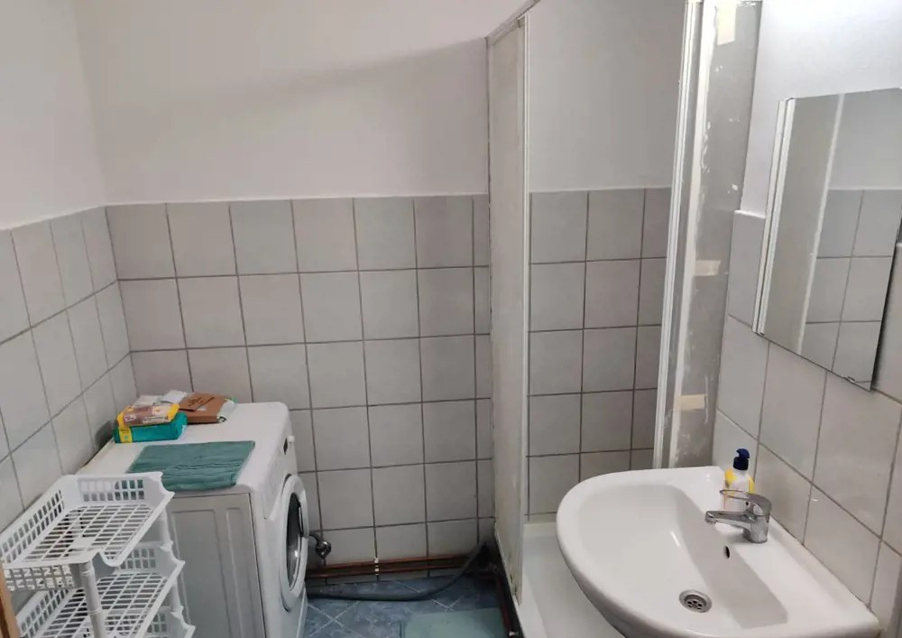 Apartament 3 camere 60 mp, parter, Tractorul 