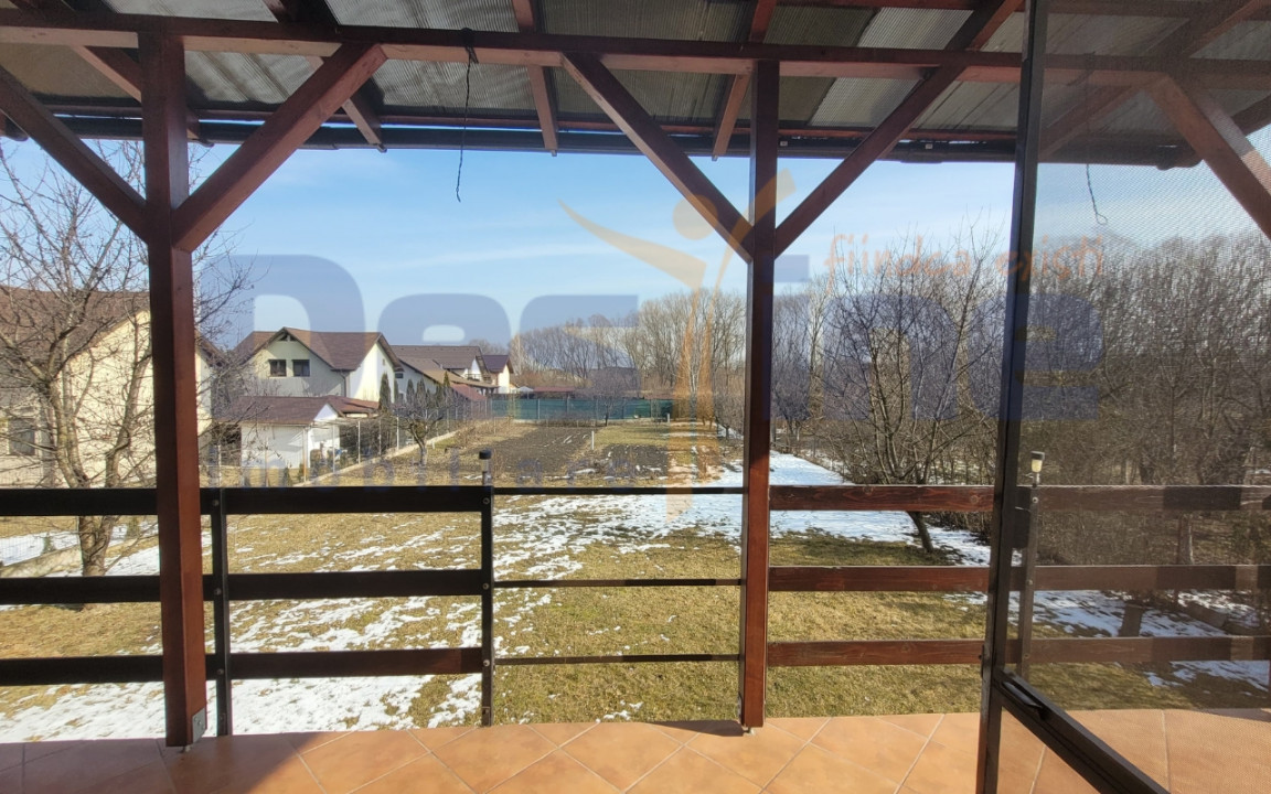 VILA cu 6 camere de vanzare in STUPINI, 250 MP + teren 1250 MP, COMISION 0%