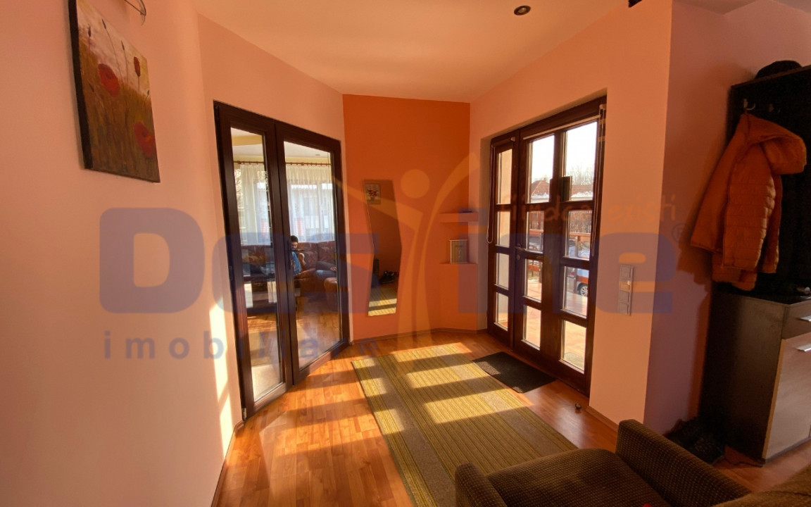 VILA cu 6 camere de vanzare in STUPINI, 250 MP + teren 1250 MP, COMISION 0%