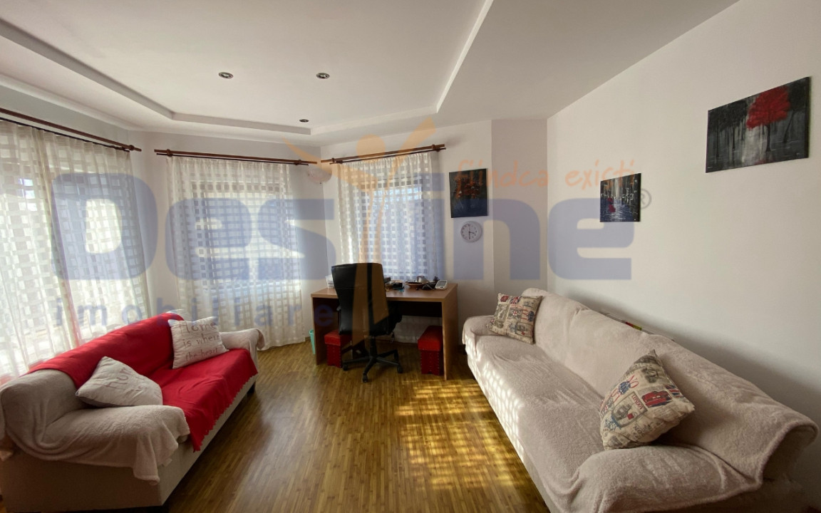 VILA cu 6 camere de vanzare in STUPINI, 250 MP + teren 1250 MP, COMISION 0%