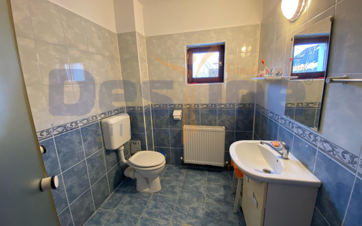 VILA cu 6 camere de vanzare in STUPINI, 250 MP + teren 1250 MP, COMISION 0%