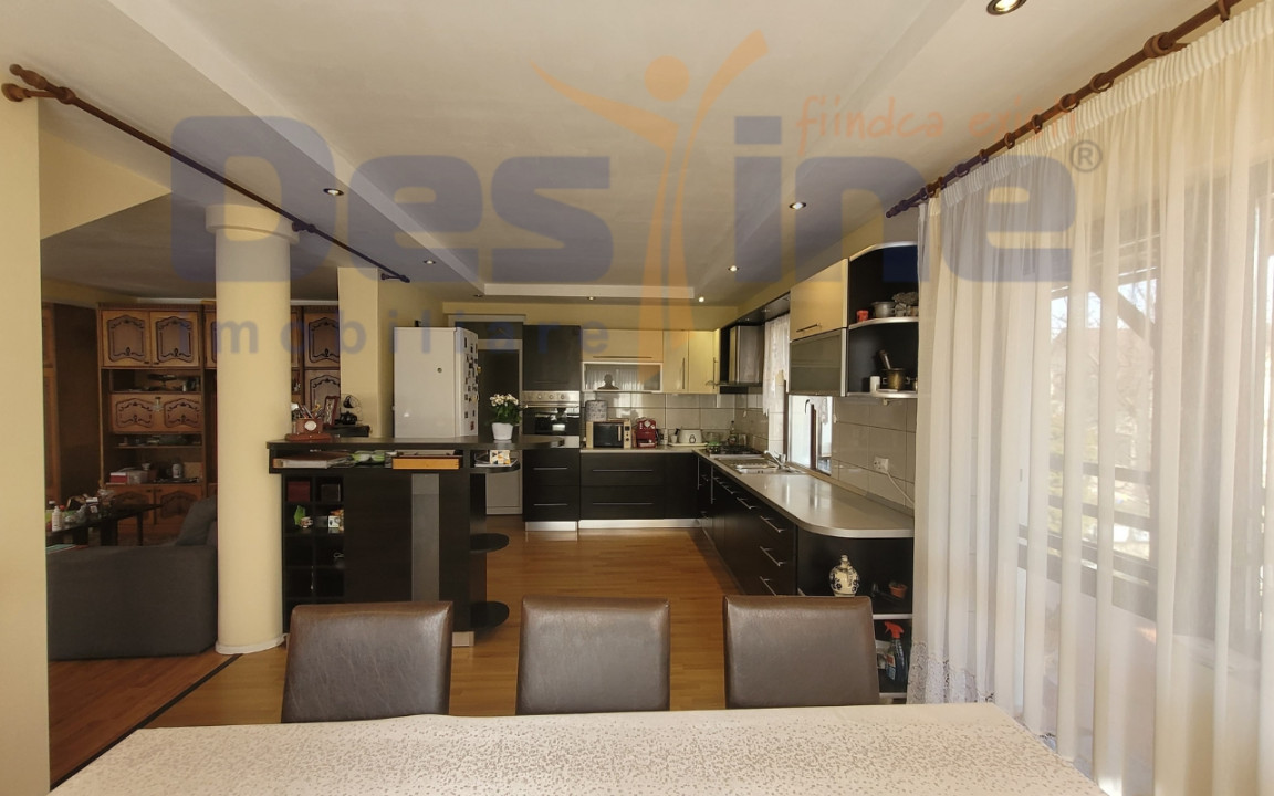 VILA cu 6 camere de vanzare in STUPINI, 250 MP + teren 1250 MP, COMISION 0%
