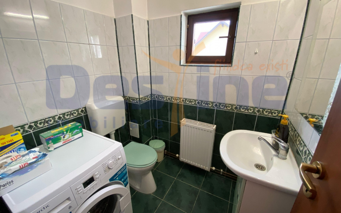 VILA cu 6 camere de vanzare in STUPINI, 250 MP + teren 1250 MP, COMISION 0%