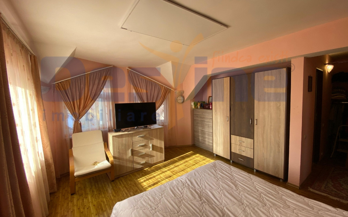VILA cu 6 camere de vanzare in STUPINI, 250 MP + teren 1250 MP, COMISION 0%