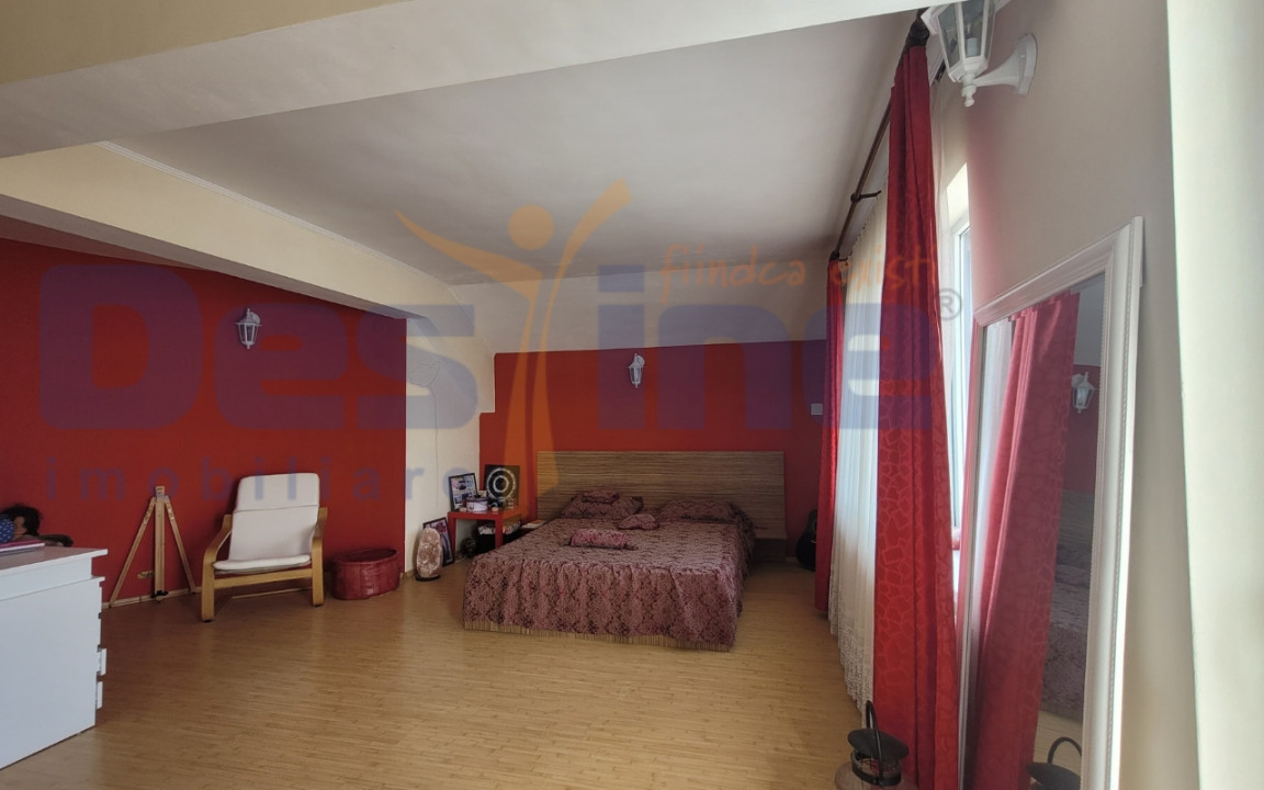 VILA cu 6 camere de vanzare in STUPINI, 250 MP + teren 1250 MP, COMISION 0%
