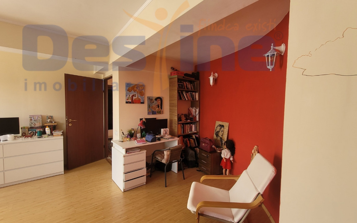 VILA cu 6 camere de vanzare in STUPINI, 250 MP + teren 1250 MP, COMISION 0%