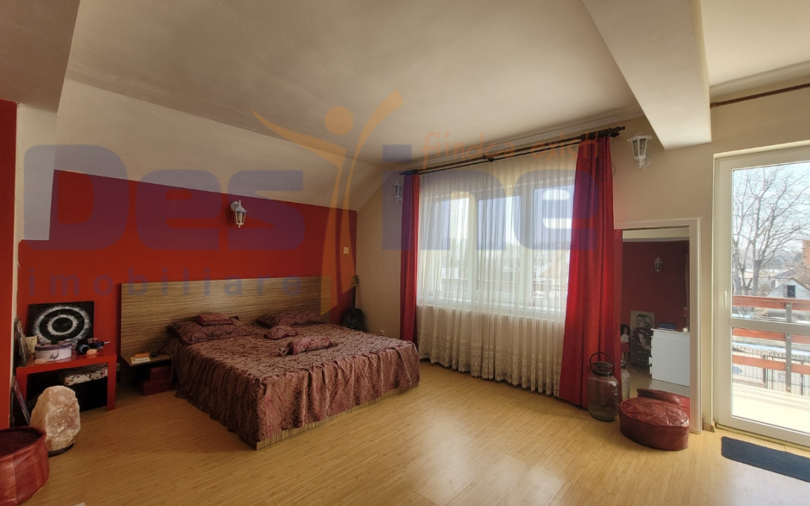 VILA cu 6 camere de vanzare in STUPINI, 250 MP + teren 1250 MP, COMISION 0%