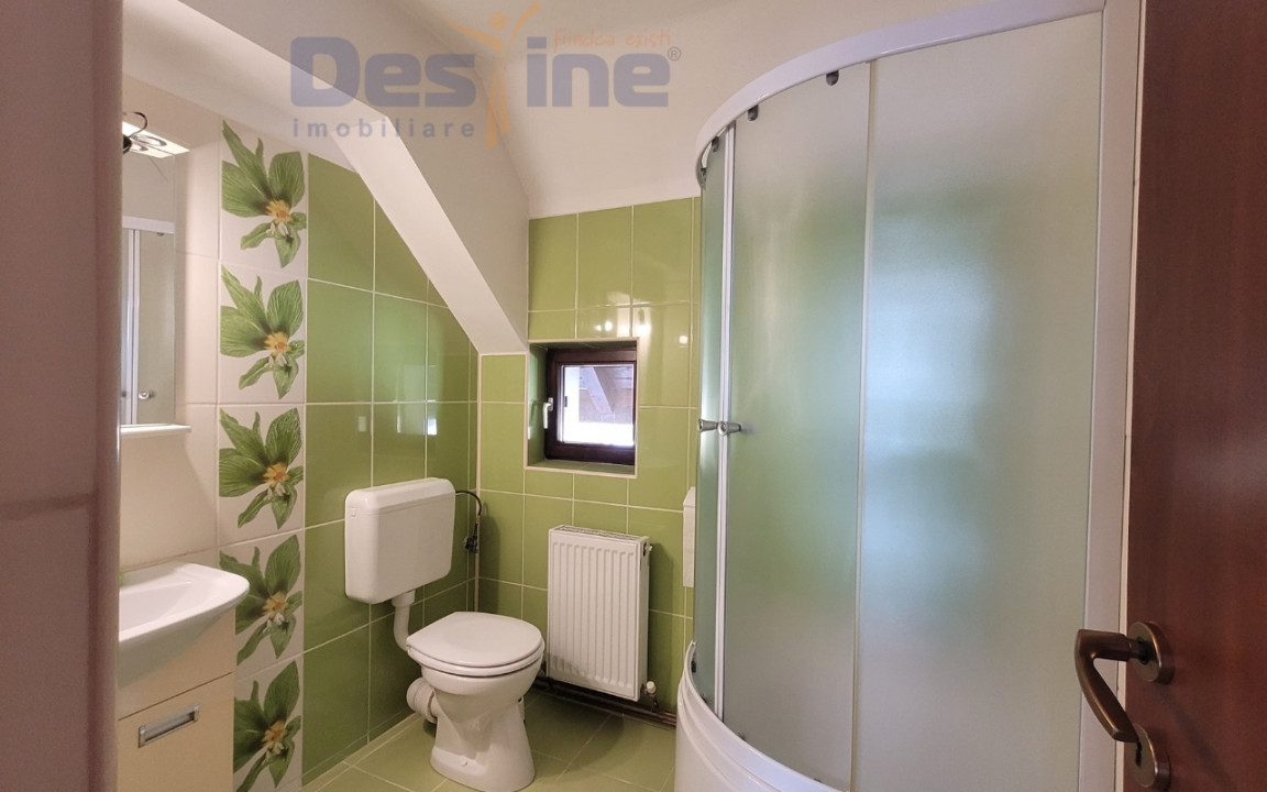 VILA cu 6 camere de vanzare in STUPINI, 250 MP + teren 1250 MP, COMISION 0%
