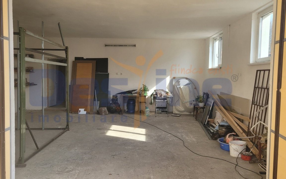 VILA cu 6 camere de vanzare in STUPINI, 250 MP + teren 1250 MP, COMISION 0%