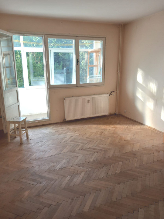 Apartament semidecomandat 3/4