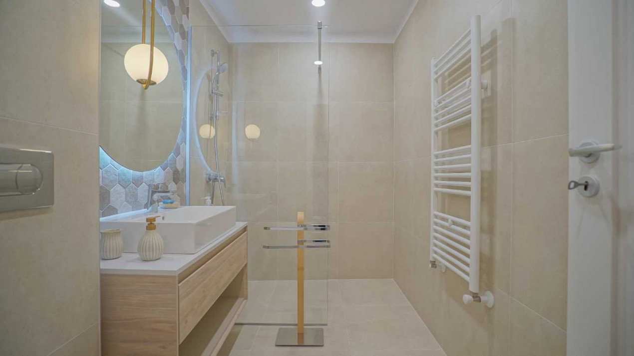Ap. Lux Urban Plaza, 2 CAMERE, 2 locuri parcare subterana, terana, boxa