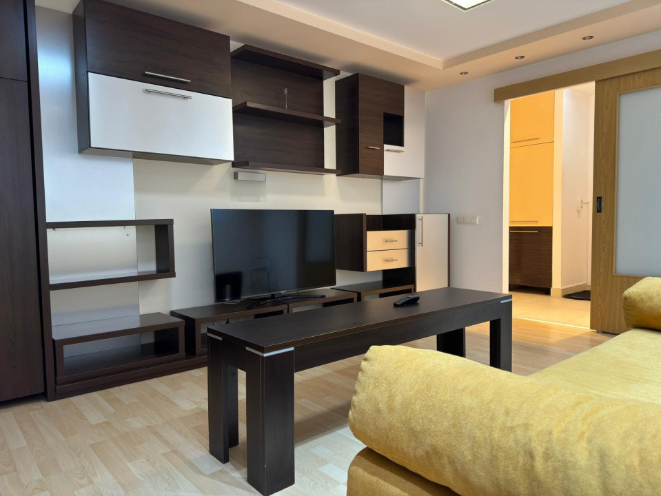 Apartament 2 camere de închiriat – ultracentral, complet echipat | Parcare