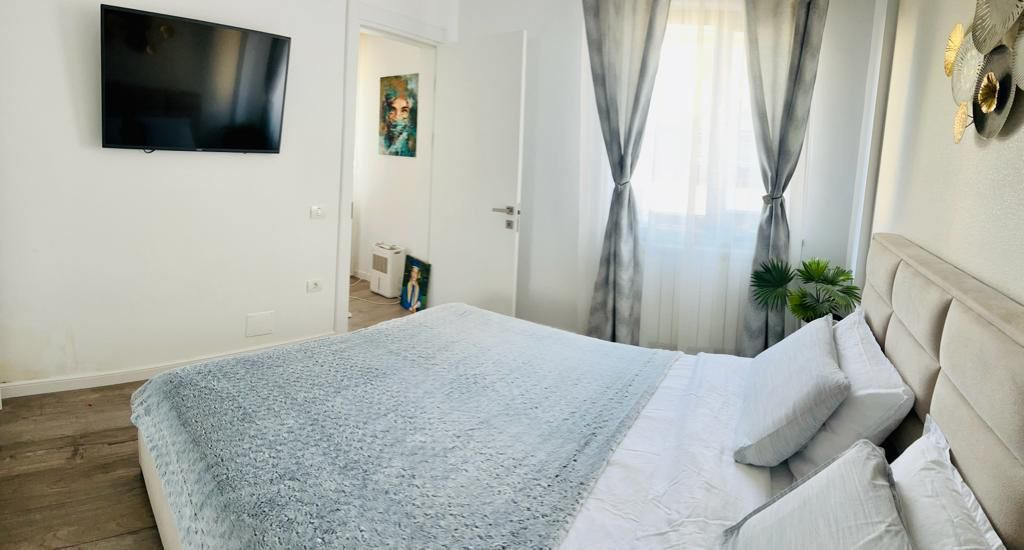 Apartament 3 camere Hanul cu Peste