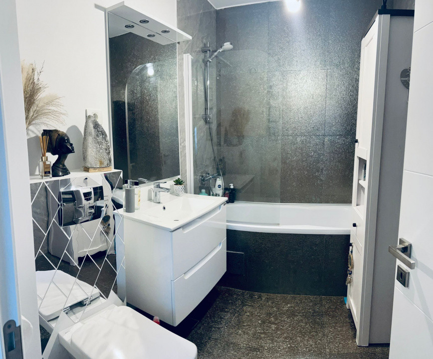 Apartament 3 camere Hanul cu Peste