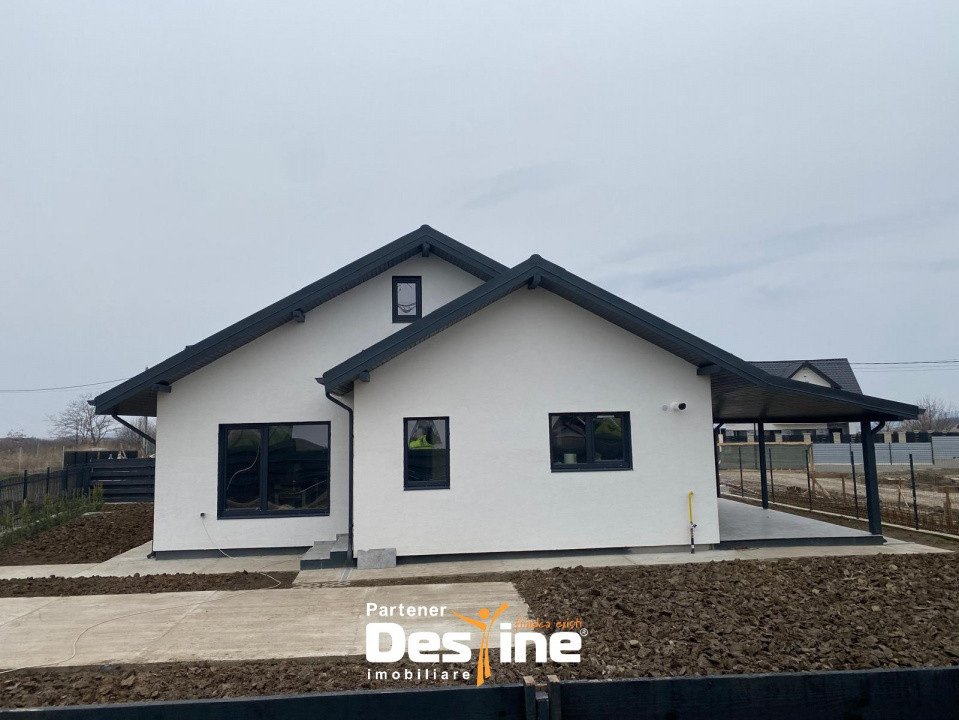 Casa plan parter 3 camere 90 mp + 500 mp teren, finisaje de calitate