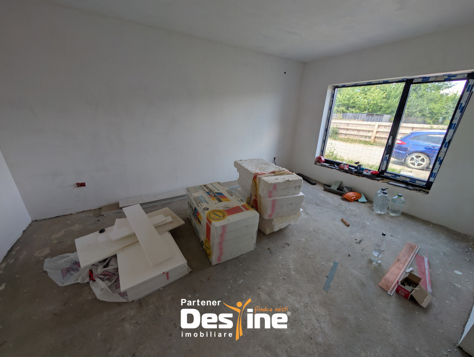 Casa plan parter 3 camere 90 mp + 500 mp teren, finisaje de calitate