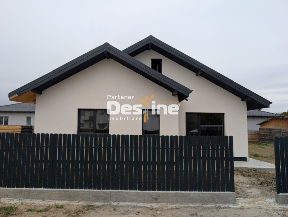 Casa plan parter 3 camere 90 mp + 500 mp teren, finisaje de calitate