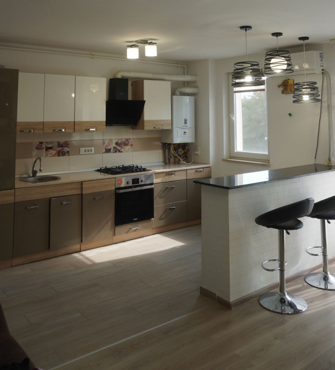 Apartament 60 mp, etajul 2, Urban Coresi 