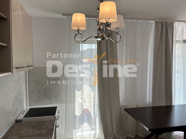 Studio 60 mp, etajul 2 cu loc parcare si balcon, situat in cartierul Tractorul 