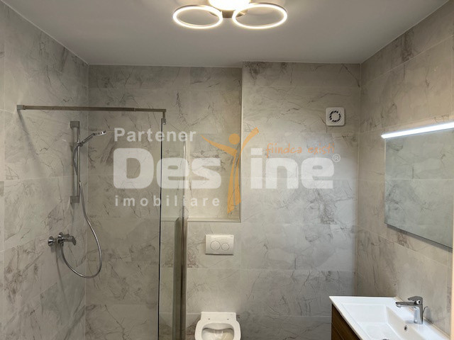 Studio 60 mp, etajul 2 cu loc parcare si balcon, situat in cartierul Tractorul 