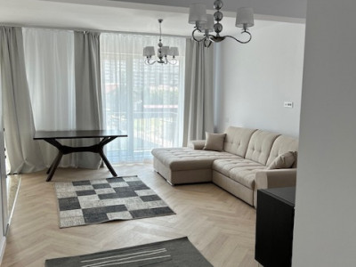 Studio 60 mp, etajul 2 cu loc parcare si balcon, situat in cartierul Tractorul 