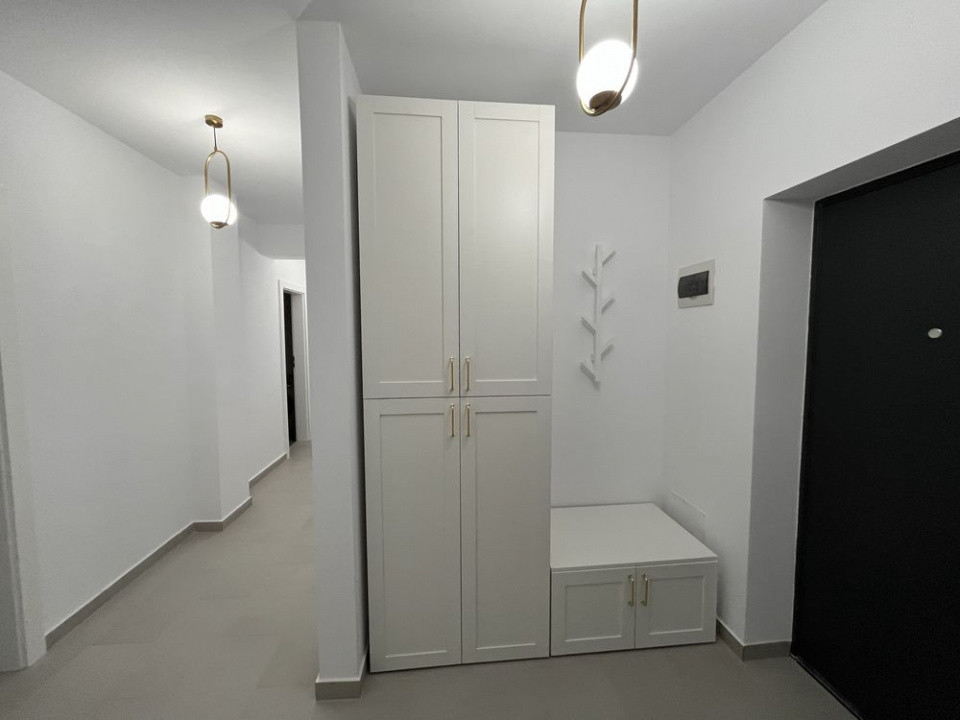 Apartament 2 cam 63 mp decomandat, Coresi